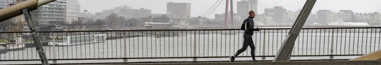 Hardloper op Erasmusbrug