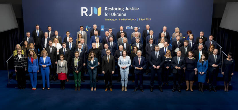 Groepsfoto Restoring Justice for Ukraine conferentie